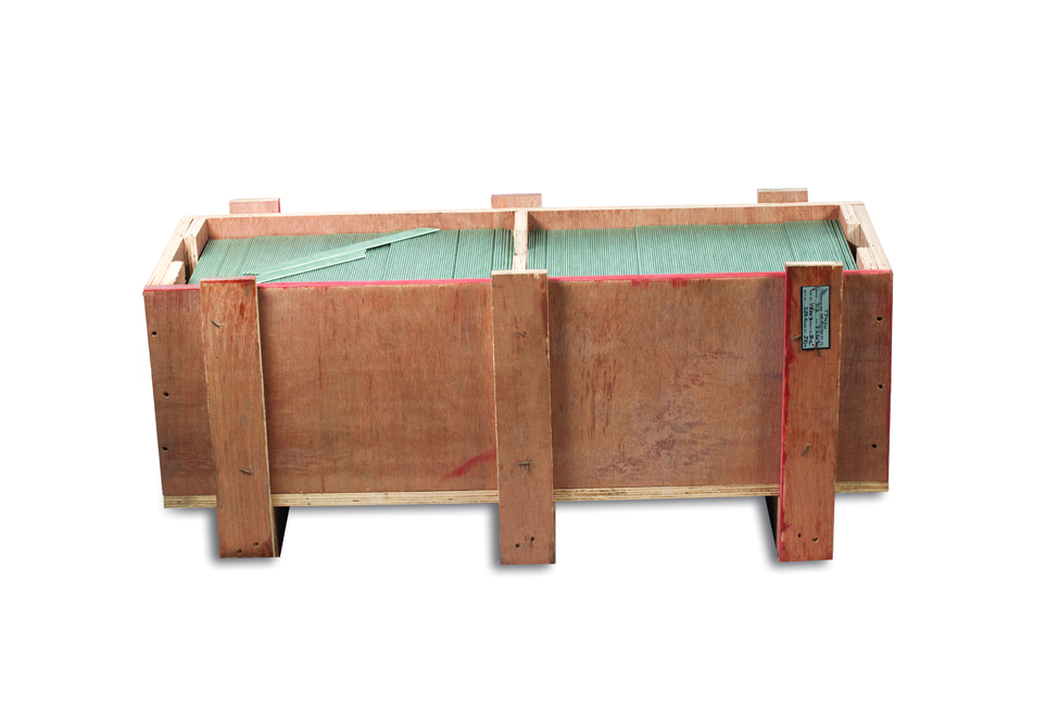 Cut length packed in wooden boxes of 500–1000 kg or 1000–2000 lbs
