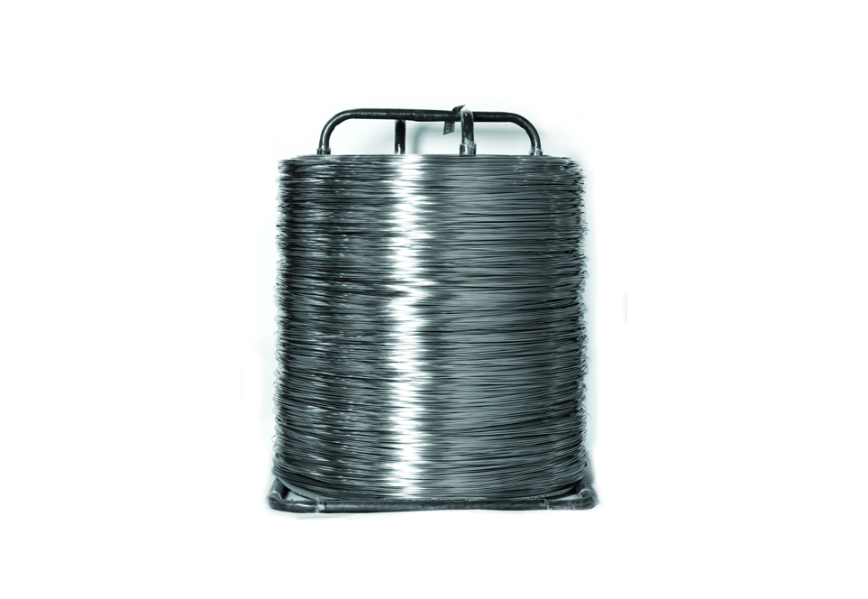 300–1000 kg (650–2200 lbs) wound on tubular carrier